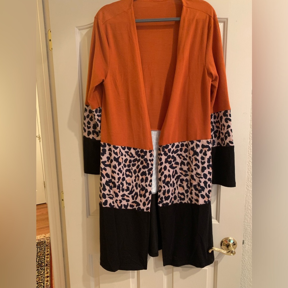 Adorable long boutique sweater ready for fall
